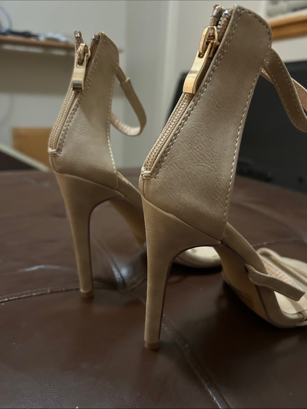 VENUS Beige Strappy High Heel Sandals 7 1/2